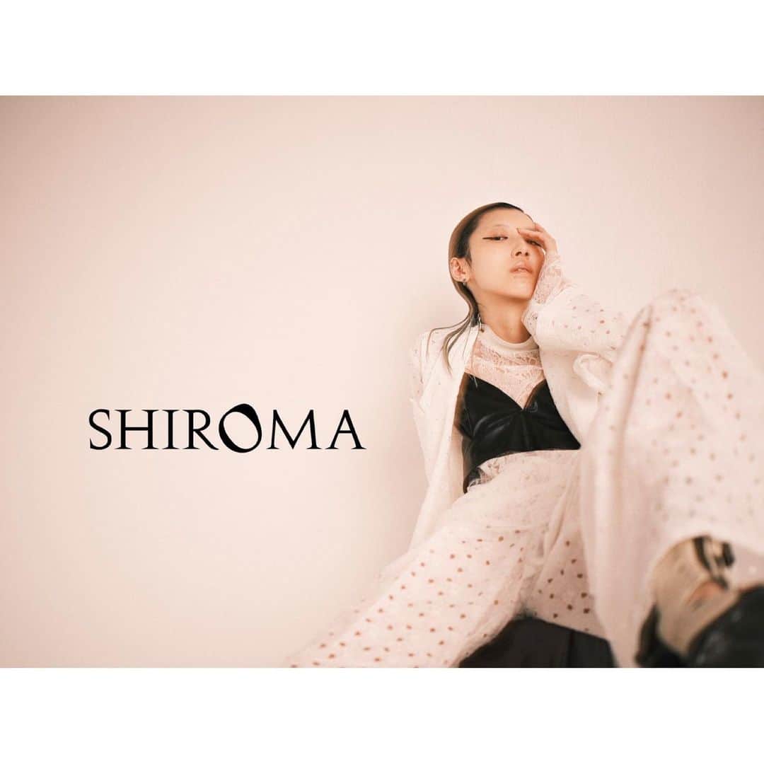耕万理子のインスタグラム：「SHIROMA 22/SS  makeup by me💄✨  #shiroma #2022ss  #makeup #make #makeupartist #mua #fashion #shooting」
