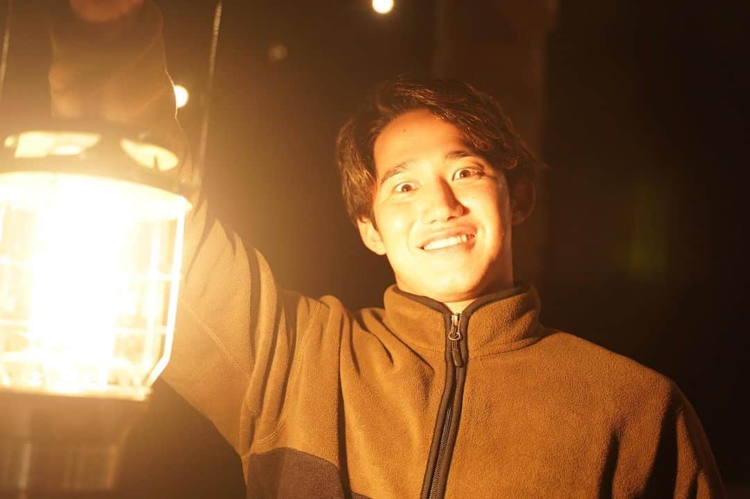 荒井陸のインスタグラム：「こうゆう時間は大切にしたい⛺️  photo by 📸 @zakiyamatatsu0417  #キャンプ #キャンプ好きな人と繋がりたい  #キャンプギア #キャンプ男子 #ソロキャンプ」