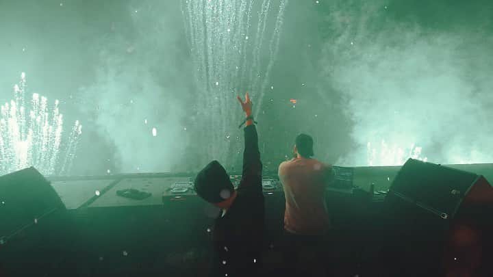 Adventure Clubのインスタグラム：「ONE. WEEK. [11.12] tag a friend and let ‘em know that the pre-save link is in our bio // @codekomusic x @sarahdewarren」