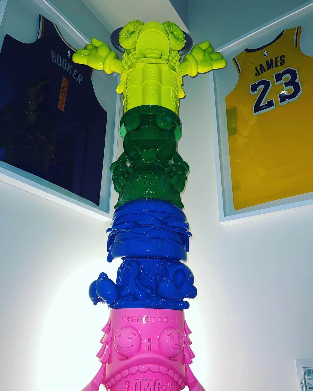 ジャスティン・ビーバーのインスタグラム：「@fidia @dbook @kingjames」