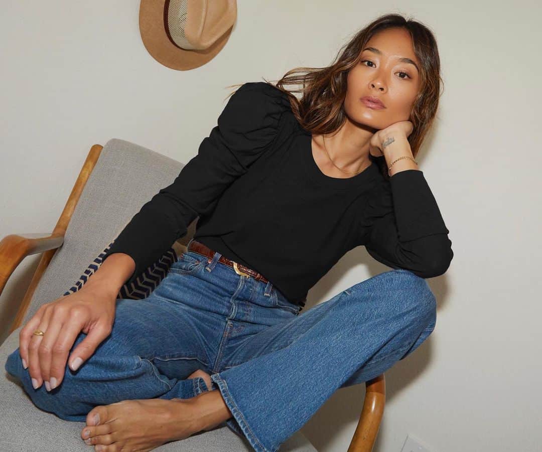 ジェラ・マリアーノさんのインスタグラム写真 - (ジェラ・マリアーノInstagram)「At home with @jarahm x @nationltd   Photos @dawndicarlo  Director @thejessicamoss」11月6日 9時35分 - jarahm