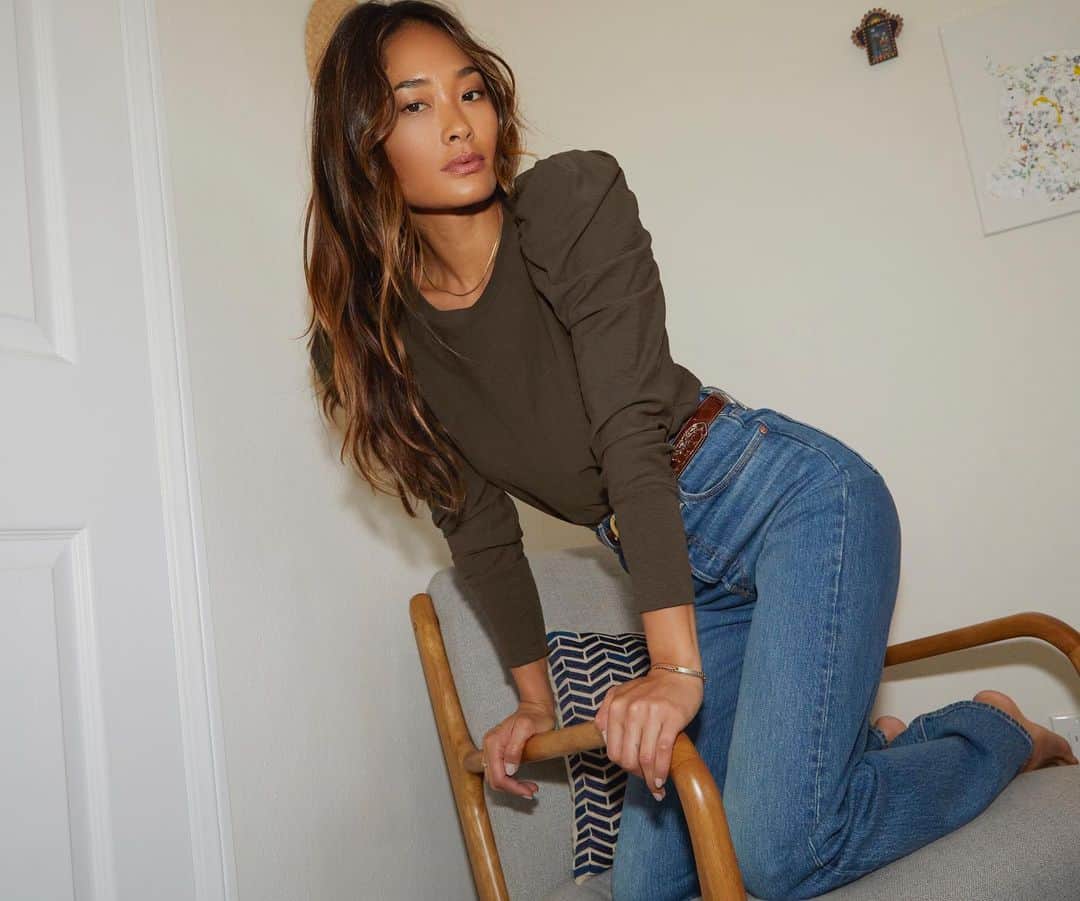 ジェラ・マリアーノさんのインスタグラム写真 - (ジェラ・マリアーノInstagram)「At home with @jarahm x @nationltd   Photos @dawndicarlo  Director @thejessicamoss」11月6日 9時35分 - jarahm