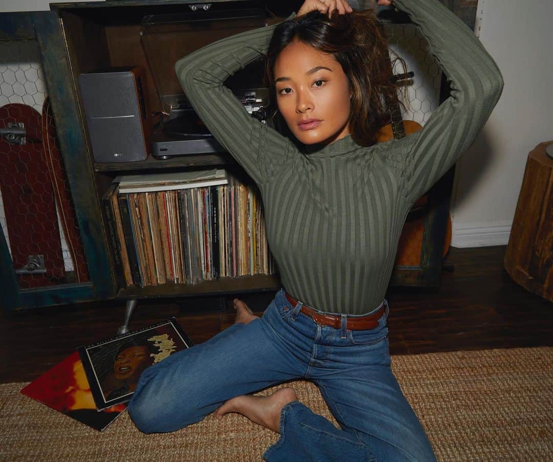 ジェラ・マリアーノさんのインスタグラム写真 - (ジェラ・マリアーノInstagram)「At home with @jarahm x @nationltd   Photos @dawndicarlo  Director @thejessicamoss」11月6日 9時35分 - jarahm