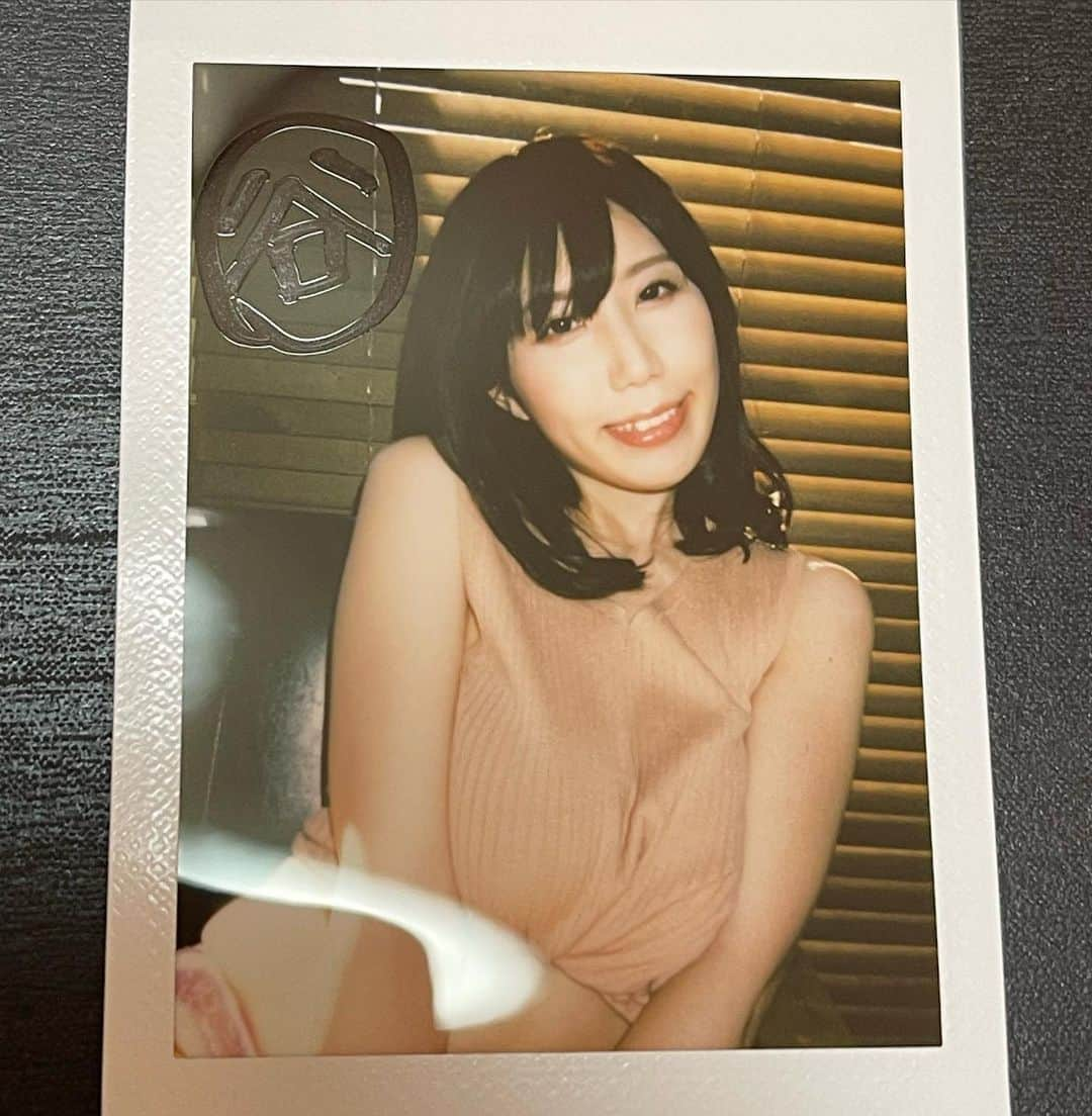 藤咲エレンさんのインスタグラム写真 - (藤咲エレンInstagram)「大好きなプラムや桃太郎さんでの作品が 沢山の方々の手に取って貰えますように〜！🌈☺️」11月6日 15時58分 - _adus4