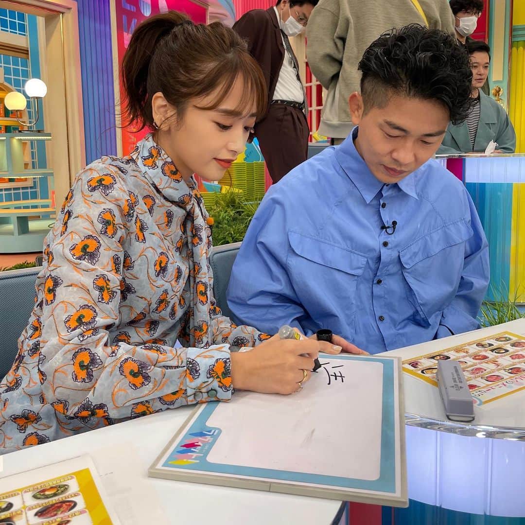 近藤千尋さんのインスタグラム写真 - (近藤千尋Instagram)「生放送前のバタバタ時間🕐❤️ ラヴィット金曜日🐰 ありがとうございました😊💕 久々にポニーテール☺️  見てない方は TVerの見逃し配信見てねっ📺 @tbs_loveit   昨日は久々にお酒を飲んだら 弱くなっていたなぁ。。。笑🍺  ウェア @adelly.tokyo @harumi_showroom  アクセサリー @_cafca_」11月6日 17時05分 - chipichan.1215