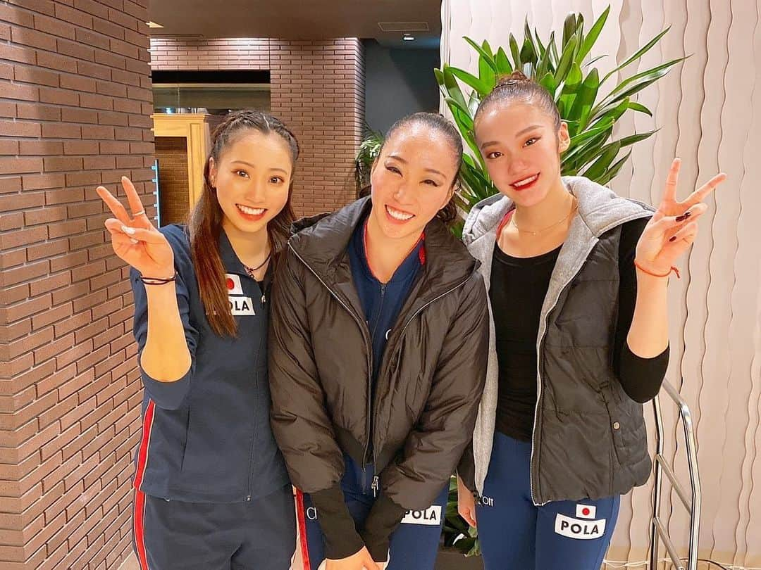 杉本早裕吏さんのインスタグラム写真 - (杉本早裕吏Instagram)「・ TEAM JAPAN🧚‍♀️🎌  今年は個人の人と一緒に練習する機会が多くて、とっても刺激になりました😊🤝 今シーズンもお疲れ様でした♥️ ・ ・ #フェアリージャパンpola  #新体操 #個人 #団体 #今シーズン終了」11月6日 17時21分 - sayuri0125sugimoto