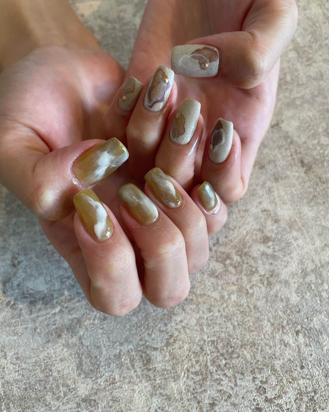 一ノ瀬恋のインスタグラム：「可愛すぎて事件❤️  @nailsalon_canvas   @yuka1229n   また数日後あえる🥺❤️  #ネイルデザイン  #ネイル #冬ネイル #ニュアンスネイル #北参道 #ネイルサロン  #nail」