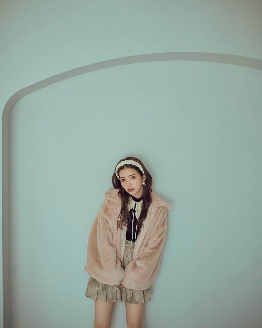 南りほのインスタグラム：「pinkとBlackも可愛いの💗🖤　@wego_official   みんな何色が好き？」