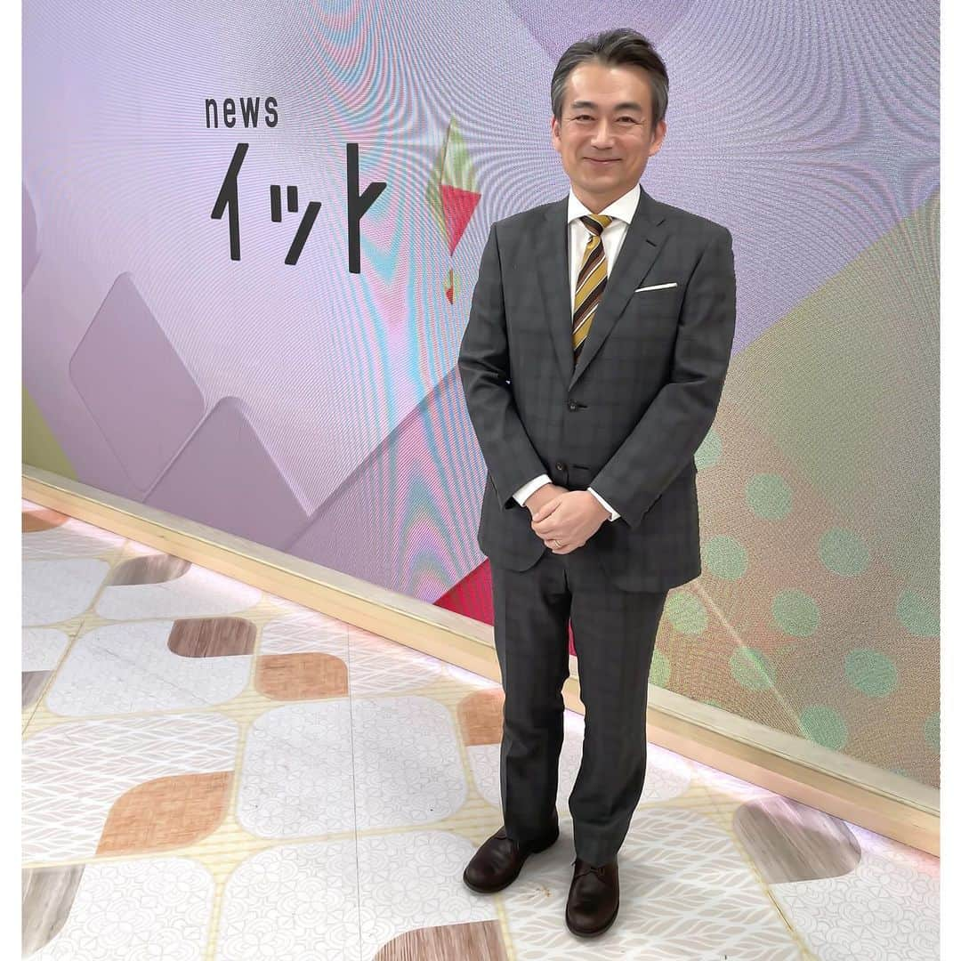 フジテレビ「プライムニュース イブニング」さんのインスタグラム写真 - (フジテレビ「プライムニュース イブニング」Instagram)「秋が短く感じられますが、 冬の訪れがもう近づいているようです。 今のうちに冬支度を進めてみてはいかがでしょうか。 ⁡ きょうもイット!weekendごらんいただき ありがとうございました。 ⁡ 内田嶺衣奈 #LOVELESS @loveless___official ⁡ 佐久間みなみ #REDYAZEL @redyazel #お世話や @osewaya_official ⁡ #内田嶺衣奈 @reina.uchida #奥寺健 @fujitv_announcer #永尾亜子 @ako_nagao #佐久間みなみ @sakuma_minami #フジテレビ #アナウンサー #ニュース」11月6日 18時36分 - livenews_it