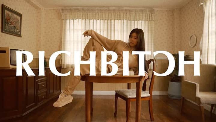 GYEON SEOのインスタグラム：「_* Your wardrobe is do matter for RICHBITCH 🤑 . . Our 1st collection is NOW available  This collection is all about activewear in 4 colors - Dark Green - Sand - Gray - Navy  You can place your order at LINE OA @RICHBITCH   @richbitch_club  #RICHBITCH」