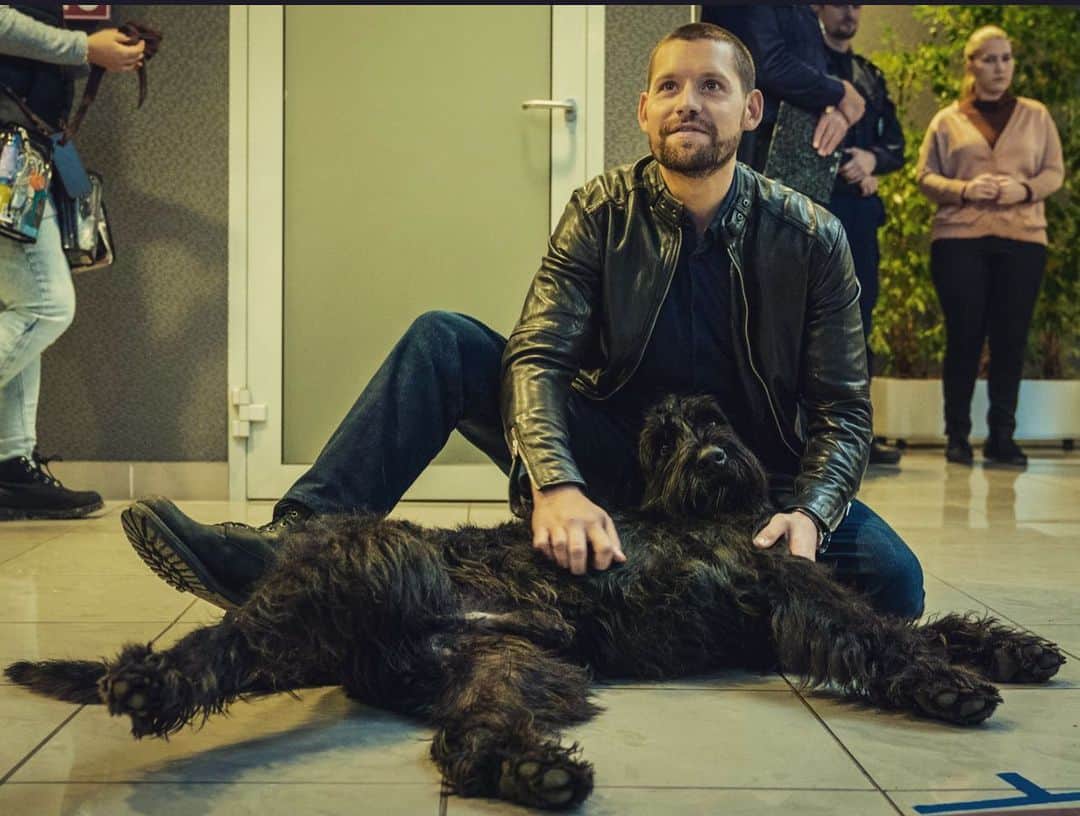 ルーク・クラインタンクのインスタグラム：「My guy!… #besfriends #tank @fbicbs」