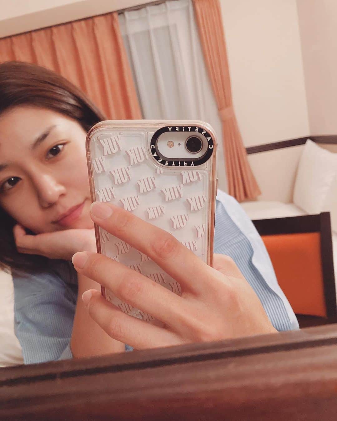 のインスタグラム：「もう週末なんだー！ have a nice weekend. 🕊✨ . #gn #me #selfie」