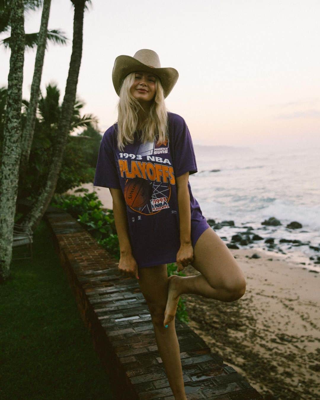 Amber Fillerup Clarkのインスタグラム：「Go suns ☄️」