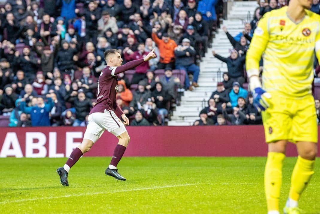 ベン・ウッドバーンのインスタグラム：「Some atmosphere today🙌 big performance and back to winning ways🇱🇻」