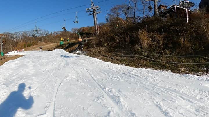 TOMO のインスタグラム：「2021-2022 snowboard シーズンイン！！！  B1 大好き〜  Love Snowboard！！  #もうシーズンインした？ #軽プリ」