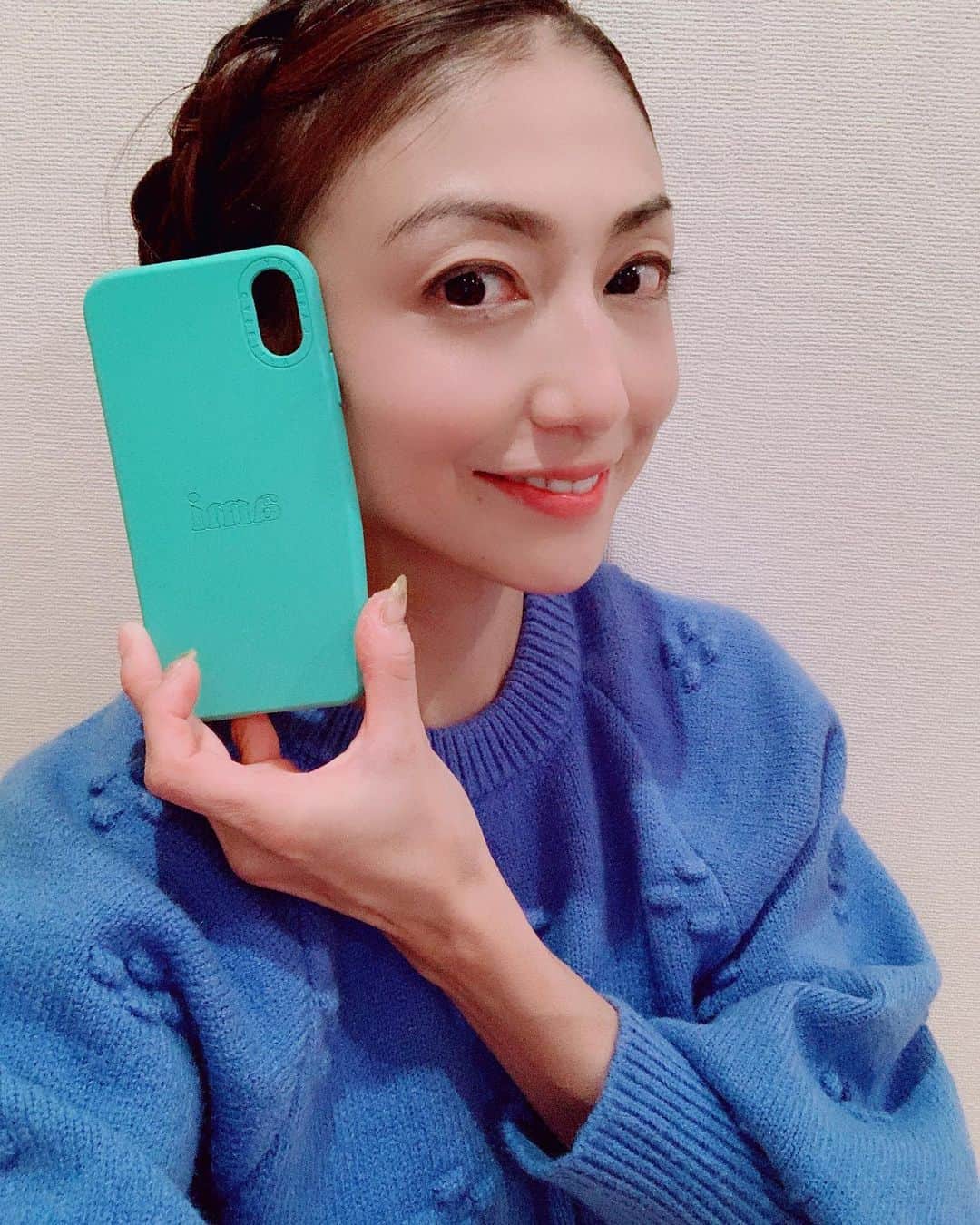 中川愛海さんのインスタグラム写真 - (中川愛海Instagram)「新しい携帯ケース！ 自分でデザインカスタムできてめちゃくちゃ良い！ @casetify @casetify_jp  #casetify #showyourcolors  #中川愛海 #一日一回カンパイ #携帯ケース」11月7日 10時37分 - ami_nakagawa_