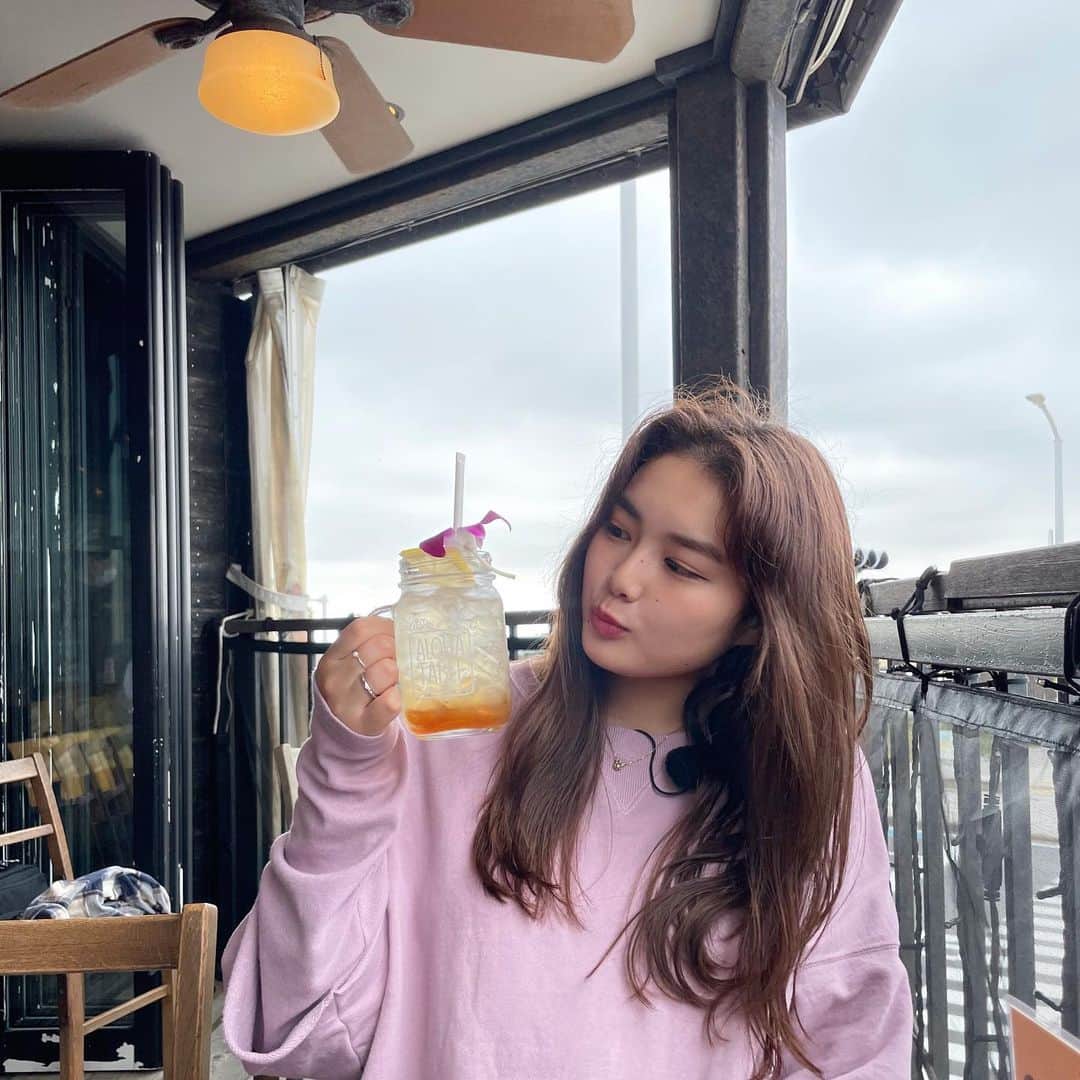 箭内夢菜のインスタグラム：「🍇 YouTubeオフショット 愛里とデート☺️ まだ髪長い時です」