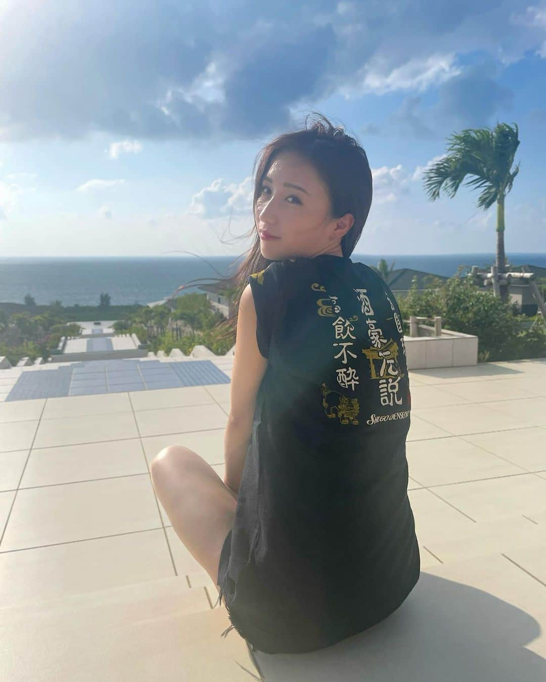 伊藤愛真さんのインスタグラム写真 - (伊藤愛真Instagram)「Mrs.酒豪伝説 勝たんしかウコン(?) . ビール飲みたすぎる〜🍻🥺❤️」10月14日 16時23分 - __emagram