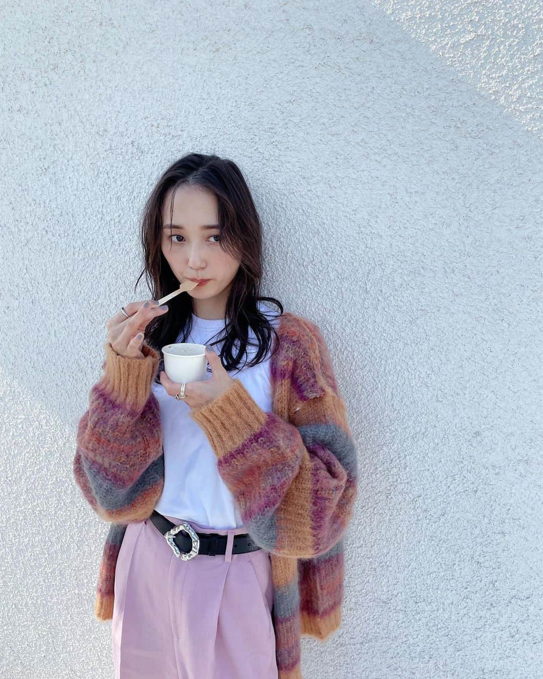 鈴木友菜さんのインスタグラム写真 - (鈴木友菜Instagram)「コーヒーも美味しかった☺️ 洋服のブランドは2枚目にタグつけました🏷 #珈琲 #私服 #perverze」10月14日 16時36分 - yuuna_suzuki