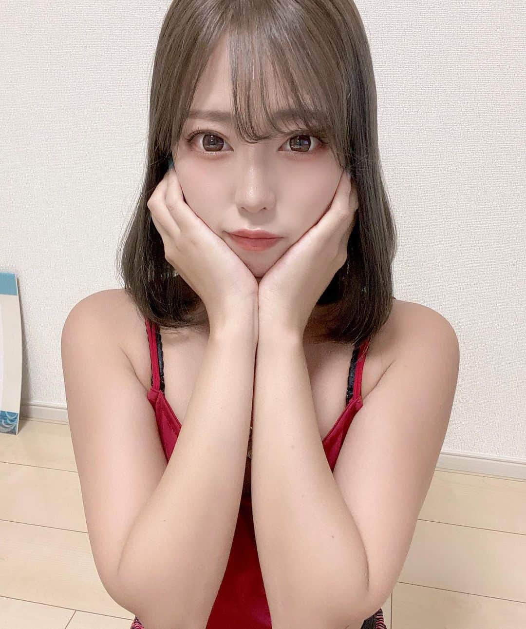 福井柑奈さんのインスタグラム写真 - (福井柑奈Instagram)「ドクターズダイエット経過観察4回目🌻 東京中央美容外科岡山院行ってきまーしたっ♪( @tcb_okayama )  体重はあまり落としすぎずに 二の腕とお腹の部分痩せをしてきてるので 二の腕が少しずつサイズダウンしてるのが嬉しい🥺💪🏻 ダイエットしても一番減らない箇所だから助かります🥺  平田先生(@tcb_hirata ) 今回もありがとうございます☺️💕 いつも優しい🥺🌸🌸🌸🌸🌸  3ヶ月間のドクターズダイエットも あと1回でひとまず終わり！！ あと3週間、頑張るぞう！  #ダイエットならtcb東京中央美容外科  #美容整形ならtcb東京中央美容外科  #東京中央美容外科 #美容外科 #岡山  #東京中央美容外科岡山院 #TCB #平田一記 先生　#ドクターズダイエット #ダイエット #VFDI #脂肪溶解注射 #pr #痩せる #痩せる習慣 #痩せる習慣 #部分痩せ」10月14日 17時16分 - kanna_fukui