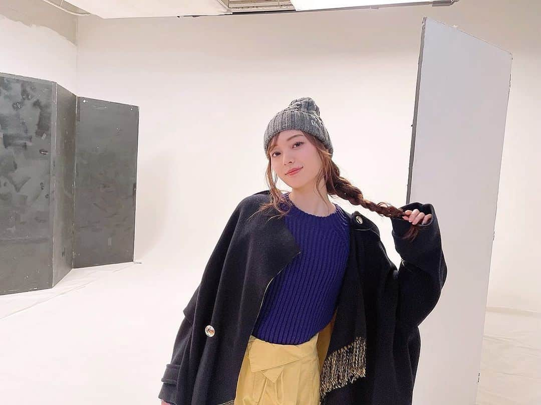 梅澤美波さんのインスタグラム写真 - (梅澤美波Instagram)「_ ⁡ 本日発売の The New Era Book Fall & Winter 2021 に 掲載させていただいております。📖 ⁡ どれもかわいいスタイリングでした… ぜひお手に取ってみてくださいませ。🤲🏻」10月14日 21時02分 - ume_minami.official