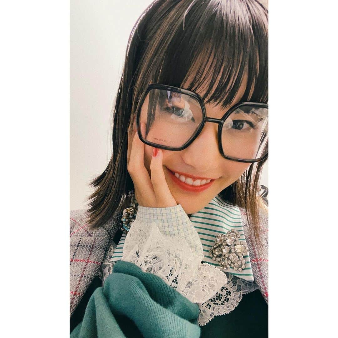 橋本愛さんのインスタグラム写真 - (橋本愛Instagram)「今日はときめきホロスコープの撮影だたよー 今回も最高、最高を更新してしまったかもしれない…お楽しみに！♡  写真は前回のーめがねがぶち可愛かったやつー」10月14日 21時24分 - ai__hashimoto