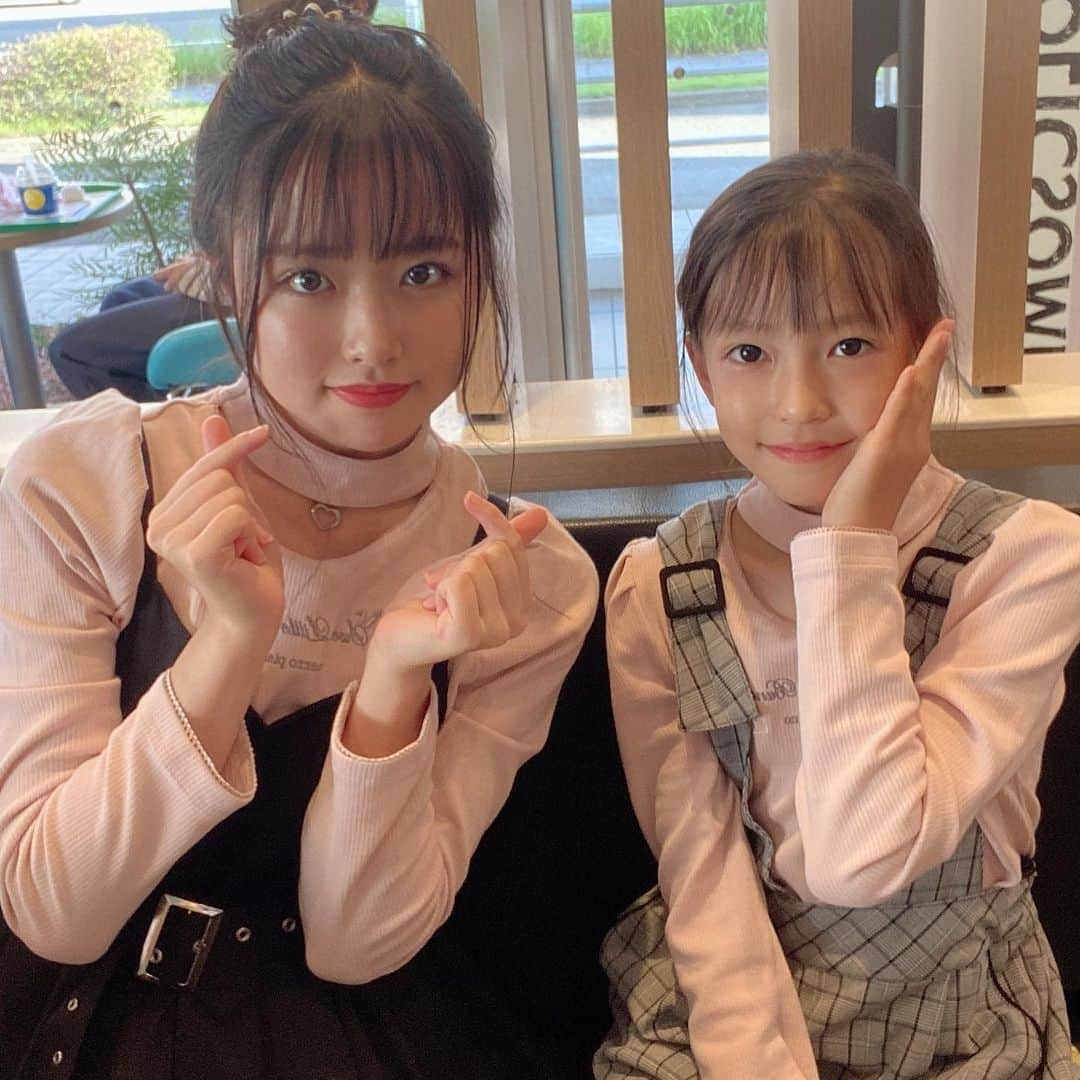 りりさんのインスタグラム写真 - (りりInstagram)「まーちゃんはいつも可愛いよね🥺🥺🥺❤ また一緒に配信しよーね！！  #showroom #おりりroom #jmix #ジェイミックス #model #モデル #jc3 #りり」10月14日 21時52分 - riiiiiriiii0308