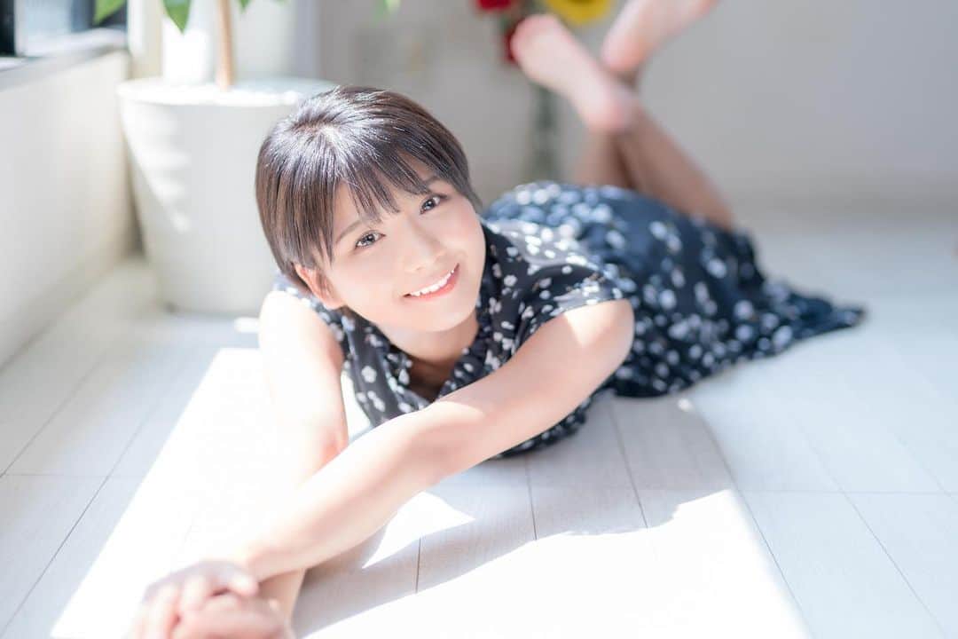 山本ゆうかのインスタグラム：「毎日夢見るし、夢を覚えてるタイプの人間なんだけど ヒカキンが5年間悪夢しか見てないって発言に、ネット民が驚いてて 自分も何年間も悪夢しか見んから、「私の中の何かがあかんのか…！！？？？！」って怖くなったんやけど 何か…夢に詳しい人とか…いませんかね……？(おらん) . .」