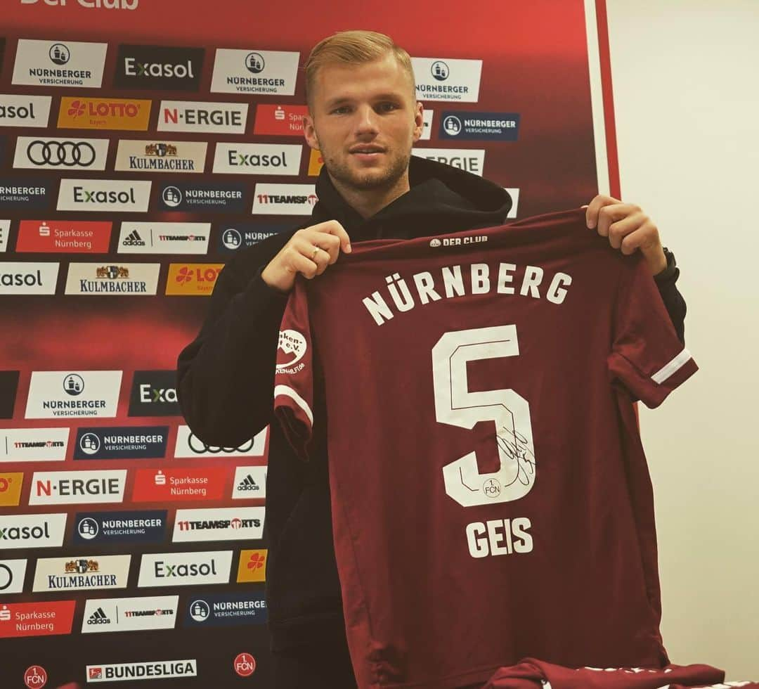 ヨハネス・ガイスのインスタグラム：「Schwer kranke Kinder und deren Familien brauchen unsere Hilfe! #GemeinsamFürKinder war das Motto beim Spiel gegen Hannover 96. Jetzt geht es weiter. Spende mit dem Betreff „Mottospieltag“ an paypal.me/frankenhilft (oder IBAN: DE35 7606 1025 0001 3630 00) und hole Dir ein Dankeschön von mir. Alle Spender:innen können sich nach Vorlage einer Bestätigungsmail ab 20.10.21 bis Jahresende eine exklusive, limitierte und nummerierte Sammelkarte im ClubHaus abholen. Und es wird noch besser: Schreibe bis 19.10.21 eine Mail mit dem Betreff „Mottospieltag + Geis“ an unserclub@fcn.de und gewinne mit etwas Glück mein signiertes Matchworn-Trikot vom Hannover-Spiel. Danke für Deine Unterstützung und viel Glück! Teilnahmebedingungen findest du hier: https://bit.ly/3AFz65K #UnserClub #Clubfamilie #DerClubDasLeben #Sonderflocktrikot #Gewinnspiel #fcn #FCNmottospieltag #NürnbergerMottospieltag #FCNH96 #Kinderhospiz #Kindergesundheit #GemeinschaftIstLeben #nürnberger #nuernbergerversicherung #FrankenHilft #SportBewegtUns」