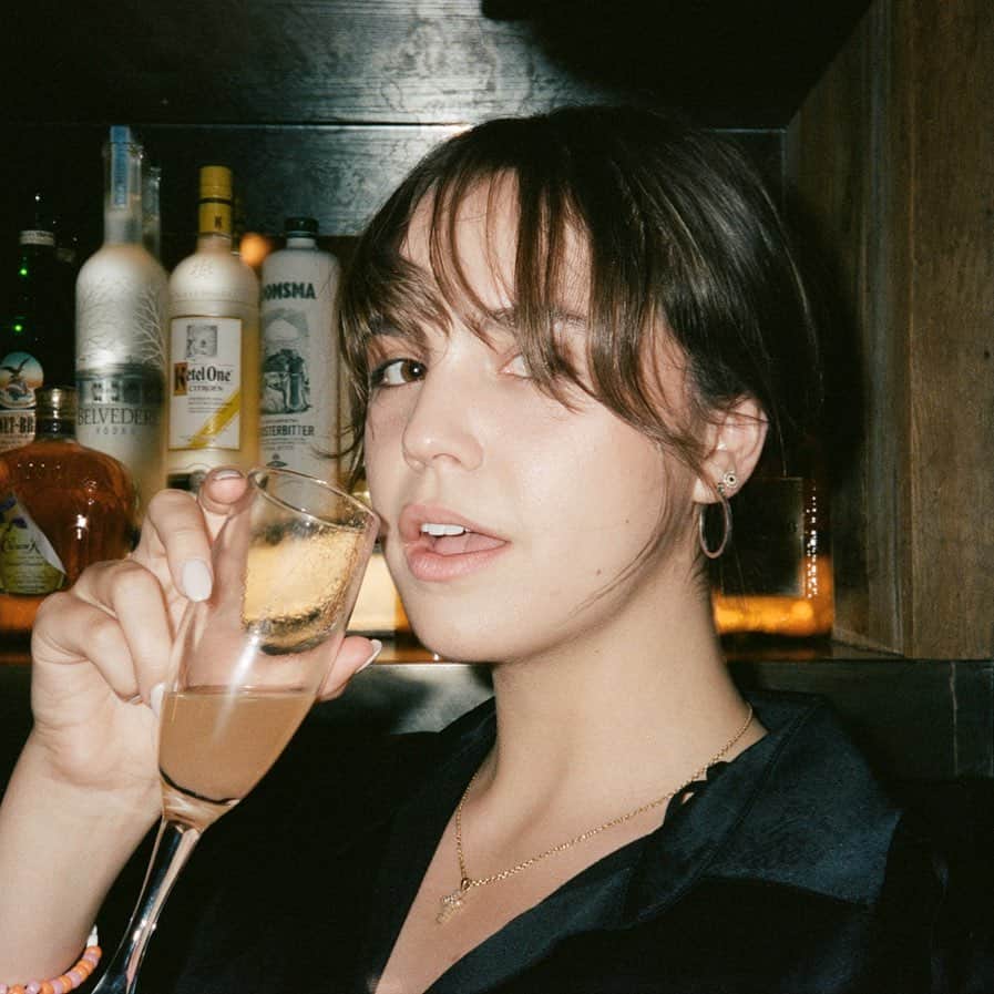 ベイリー・マディソンのインスタグラム：「A Libra and her last day of 21 vibes🎞」