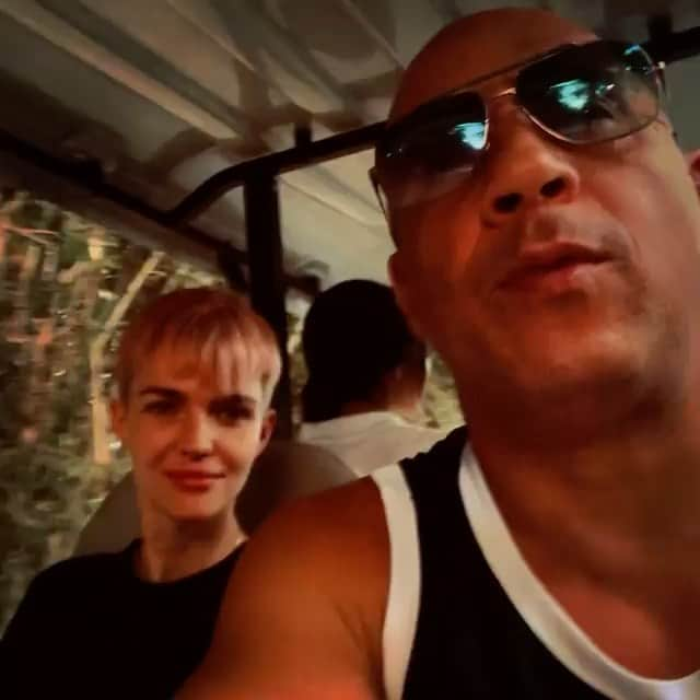 ルビー・ローズのインスタグラム：「😍🥰😍🥰😍😍😍😍🗽 RP @vindiesel New York... Peace and kisses  Image description   My friend Vin and I are in a golf buggy smiling and talking about NYC.」