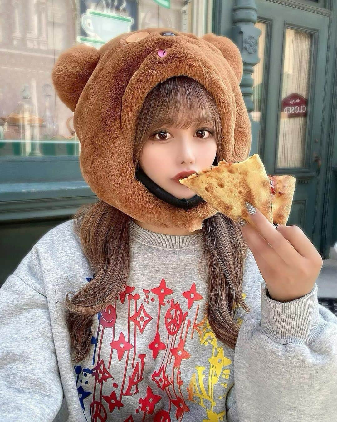 新田エレナのインスタグラム：「ちょうど去年の今日もusjいってた🧸💖💖  .  もともと食べるのだいすきなんだけどとくに最近食欲がとまらない、、どうにかして😮‍💨w  #usj #usjハロウィン  #usjコーデ #ティム  #ティムコーデ  #ツインテール」