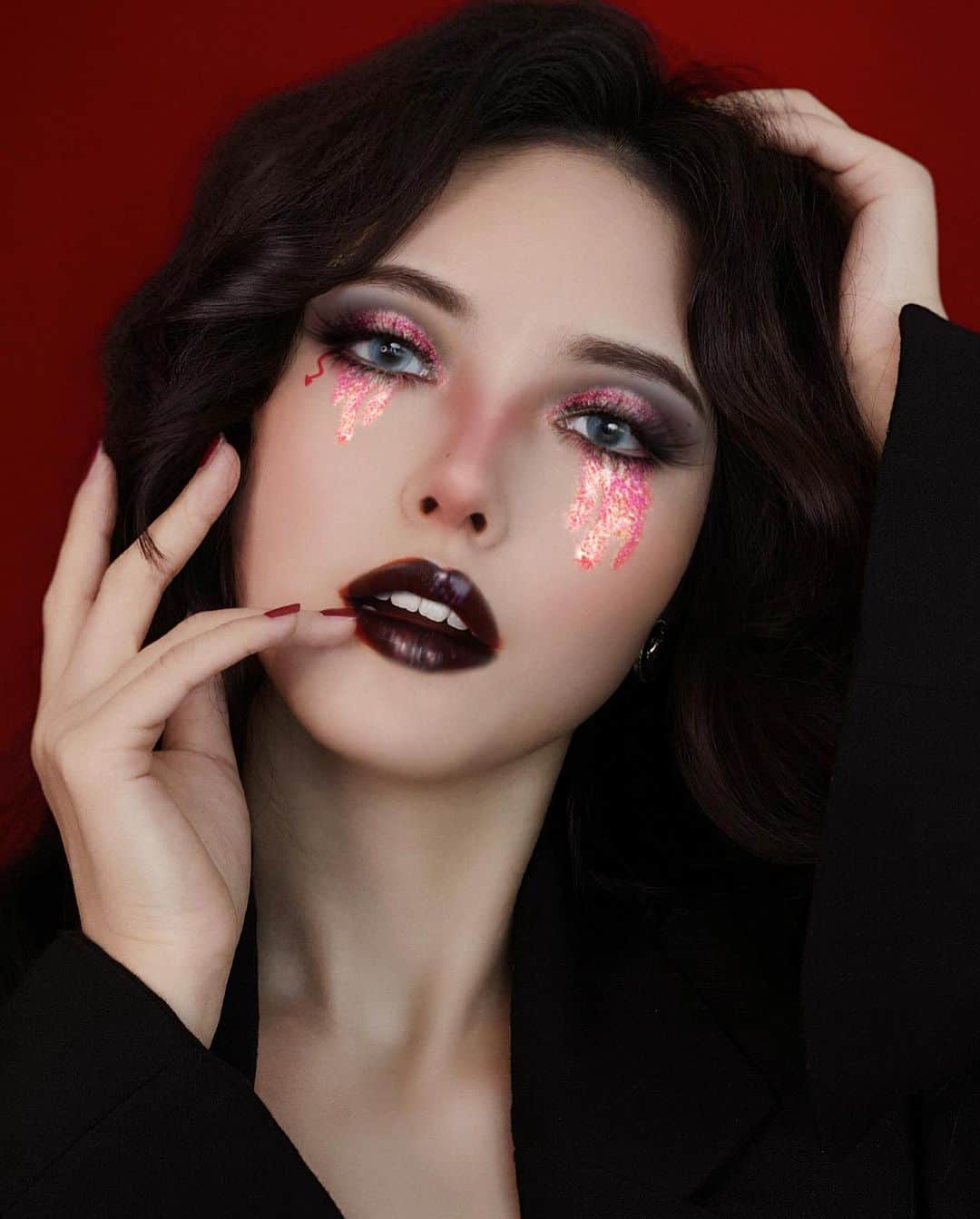 MakeupPlusのインスタグラム：「Get your Halloween night inspiration from MakeupPlus! Also, we will release our this year Halloween looks very soon. Stay tuned! Free download link in Bio. #makeupplus #halloweenmakeup #halloweeen」