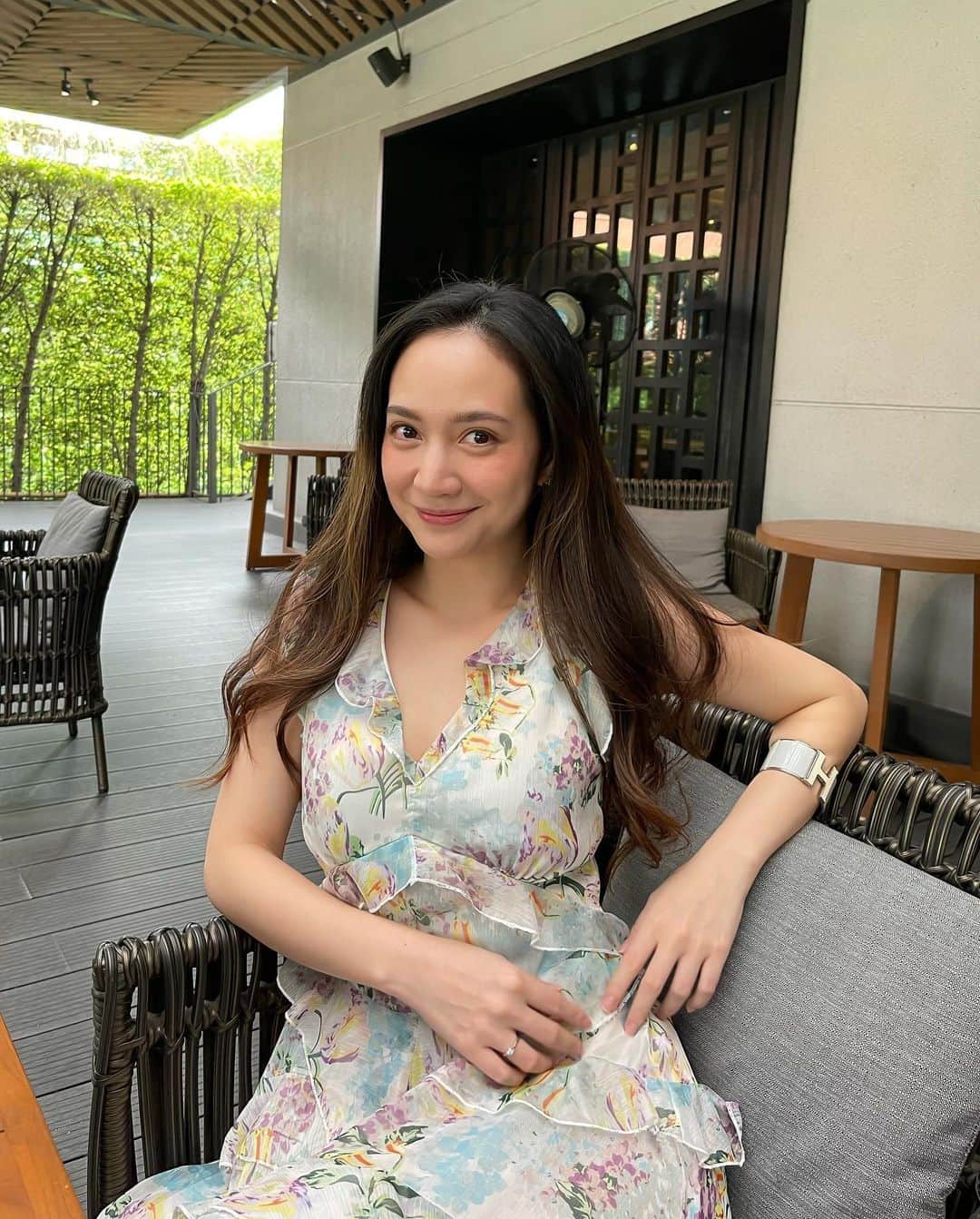 のインスタグラム：「🤍🦋🌿」