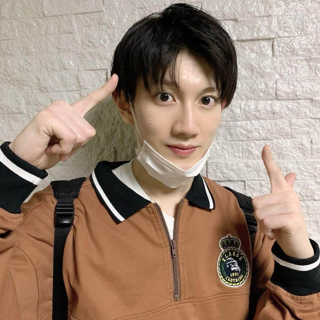 のインスタグラム：「髪切りました✂️ 少し短髪気味にしてみました！ #赤澤遼太郎　#メンズヘア  #俳優　#ヘアカット　#いんすたたろう」