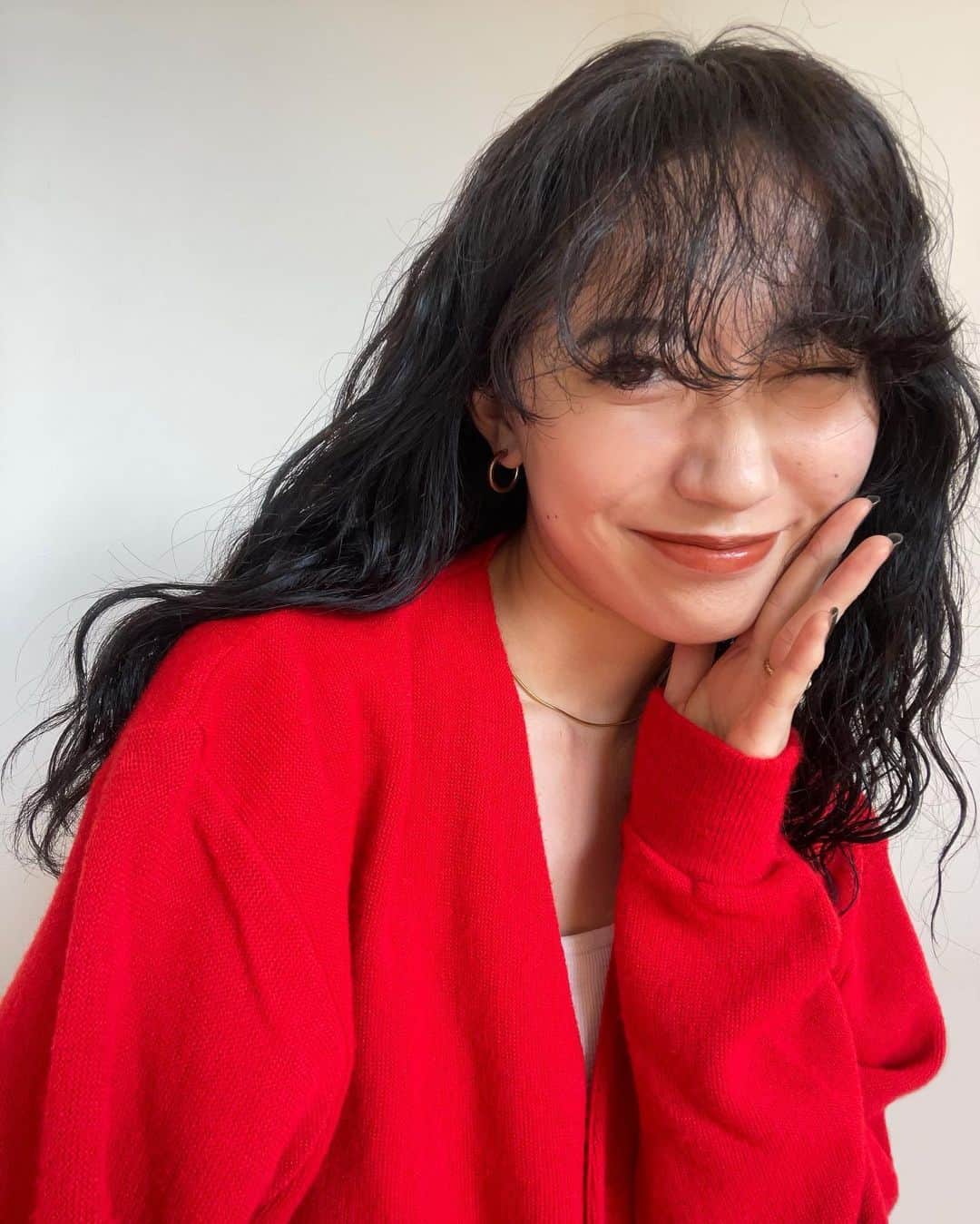 藤戸友香のインスタグラム：「new me🌀 (他撮りと自撮り)」