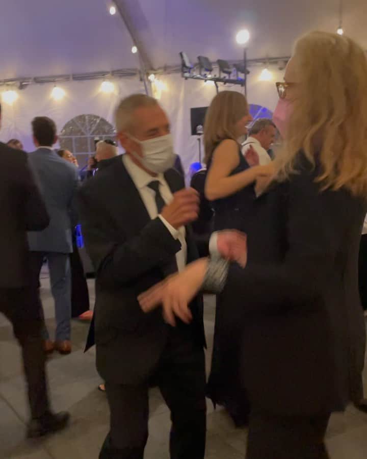 レイチェル アントノフのインスタグラム：「nothing to purchase here, just showing you my parents doing their own choreography」