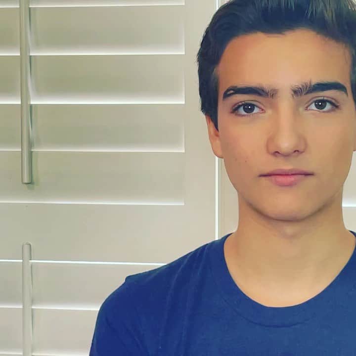 イライアス・ハーガーのインスタグラム：「Join me on Sunday, October 24th. I'm co-hosting the 6th Annual Say NO Bullying Virtual Festival! You don't want to miss it. This event will stream online, and will engage, educate, and empower all ages. Go to SayNOBullying.org to RSVP for the access link and to make a donation. Thank you! #saynobullying」