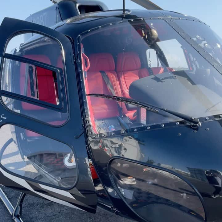 ダ・シルバ・ファビオ・岡のインスタグラム：「☁️🚁☀️  #ヘリコプター」