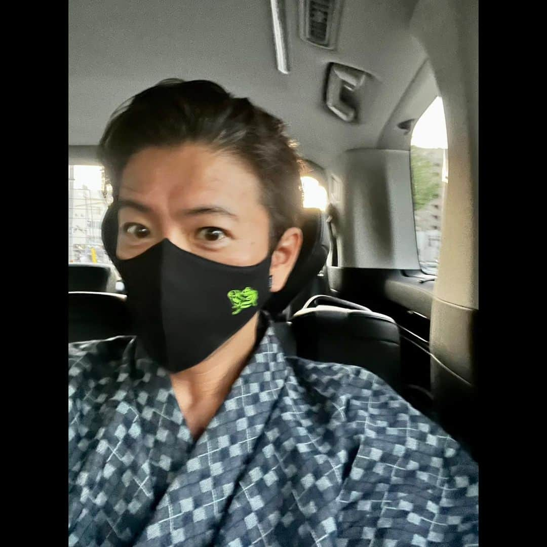 木村拓哉さんのインスタグラム写真 - (木村拓哉Instagram)「⁡ ⁡ ⁡ 「おはようございます！ ⁡ 朝日を背中に受けながら撮影へ‼︎ ⁡ 行って来ます！」 ⁡ STAYSAFE‼︎ ⁡ 拓哉 #木村拓哉#TakuyaKimura」10月16日 6時40分 - takuya.kimura_tak