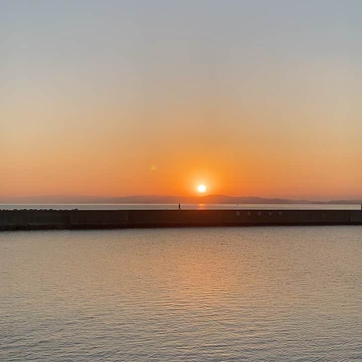 HiRAO INCのインスタグラム：「. 淡路島✨✨ 夜明け」