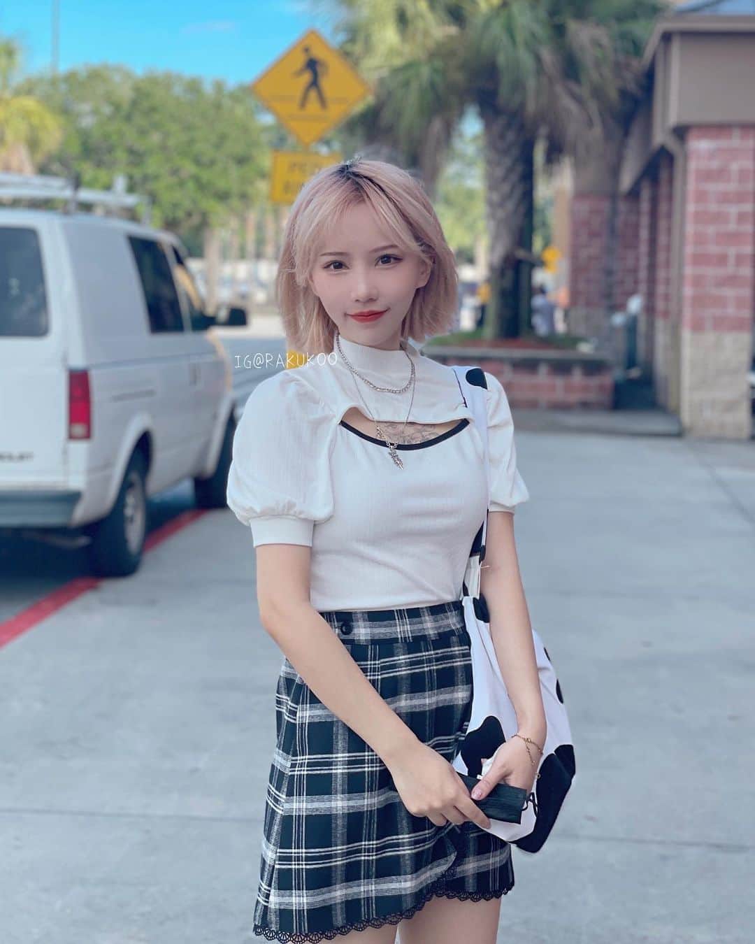 犬神洛洛子のインスタグラム：「💗😉Happy weekend」