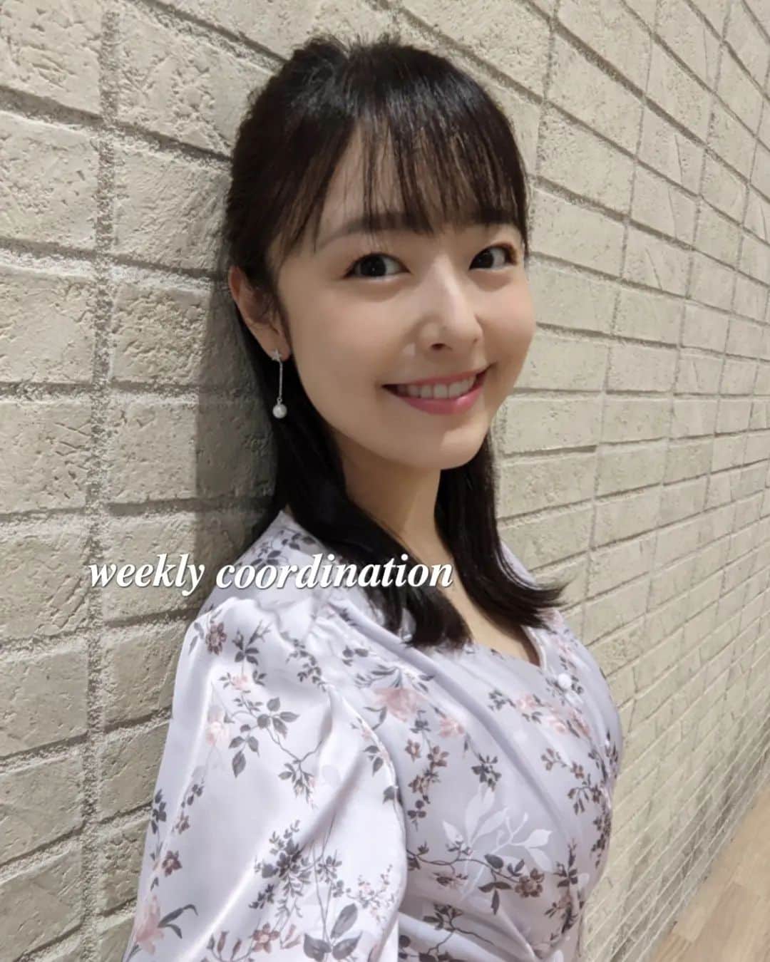 のインスタグラム：「. おはよん一週間の衣装です🎠 衣替えの季節ですね🍠🍂」