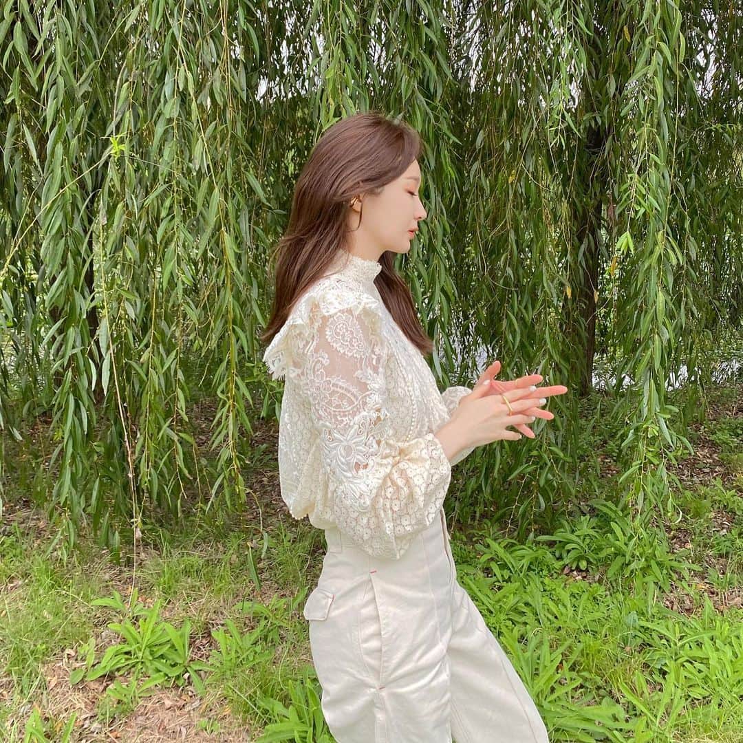 カン・ミンギョン のインスタグラム：「두 밤 자면 나온대요.. ‘나의 첫사랑’ D-2 🤎」