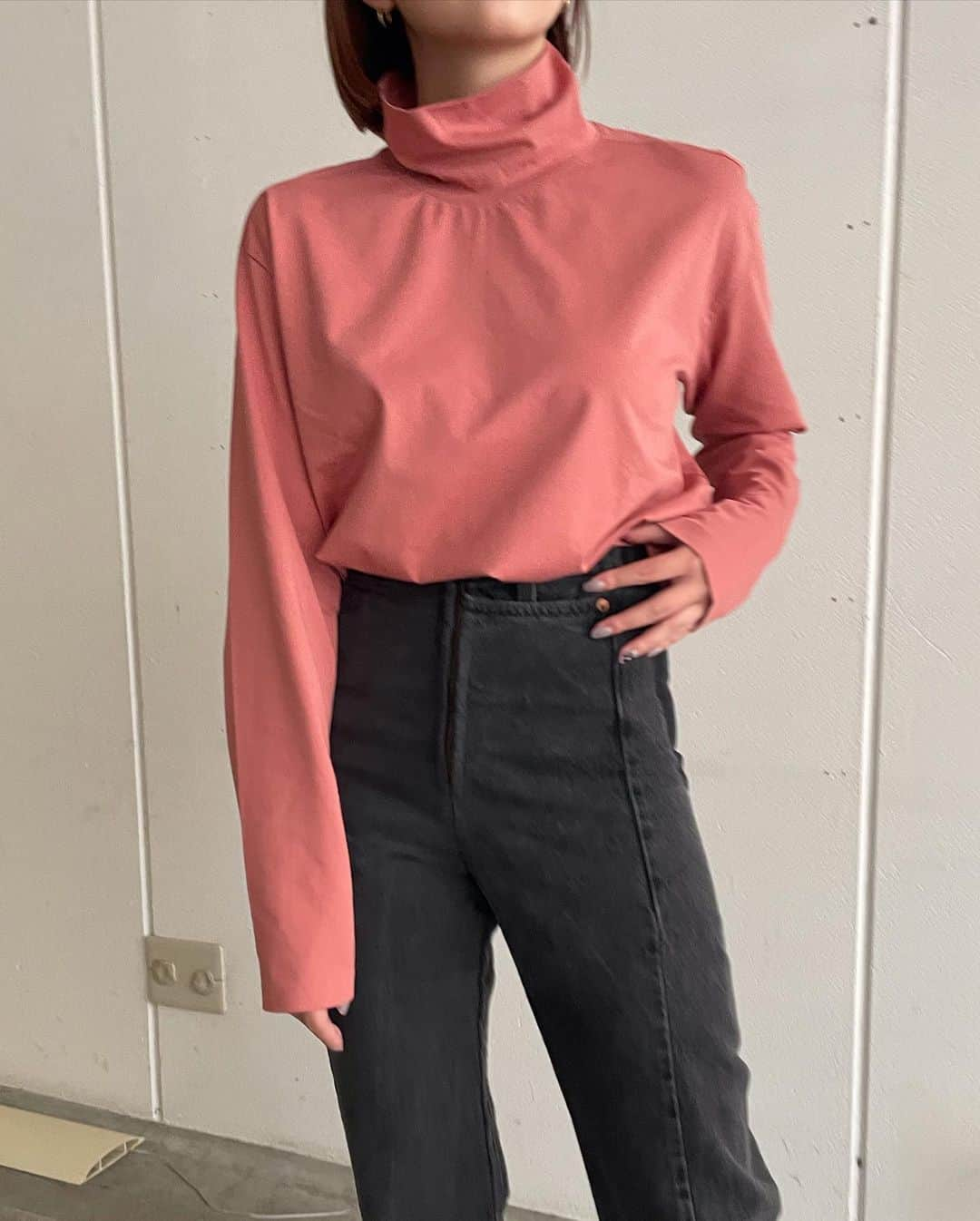 【ANN DE ARKさんのインスタグラム写真 - (【ANN DE ARKInstagram)「【 NEW ARRIVAL 】 ⁡ 《 AURALEE 》 ORGANIC COTTON COMPACT JERSEY HALF ZIP HI NECK L/S TEE ￥16,500（税込） ⁡ 《 77circa 》 別注 circa make cut off rotated 90° denim pants(length 105) -28inch- ￥28,600（税込） ⁡ 《 PIPPICHIC 》 SISSI Moccasin Crepe ￥53,900（税込） ⁡ 《 CANADAGOOSE 》 ＜MONTEBELLO PARKA FF(モンテベッロ パーカー)＞ ￥113,300（税込） ⁡ ⁡ スタッフ身長157cm ⁡ ⁡ オフィシャルサイトの在庫と店頭在庫は共有しております。 商品に関しましては、お気軽にコメントや店舗までお問い合わせください。 ⬇︎⬇︎⬇︎ @ann_de_ark  @arknets_official #fashion #栃木 #宇都宮 #ショップ  #arknets #anndeark #annstyling #auralee #77circa #pippichic」10月16日 17時00分 - ann_de_ark