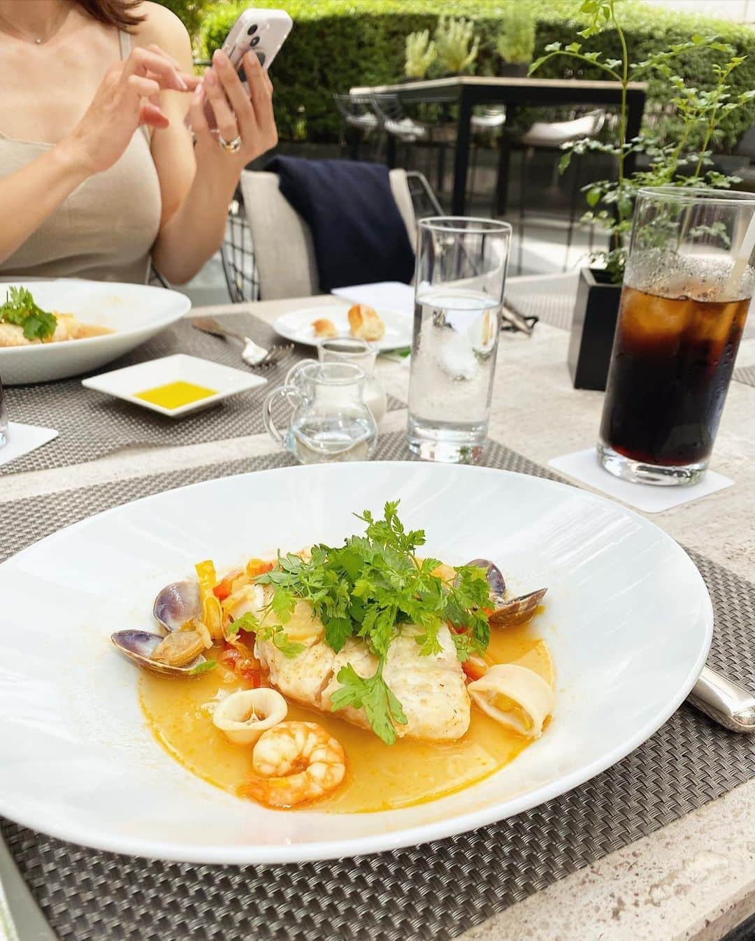 岡部あゆみさんのインスタグラム写真 - (岡部あゆみInstagram)「打ち合わせランチ🍽👭🏻⛱🌞」10月16日 19時50分 - ayumi_okabe