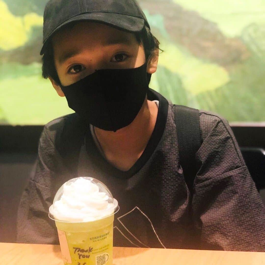 山口太幹さんのインスタグラム写真 - (山口太幹Instagram)「スタバの抹茶最高\(//∇//)\  美味しかった❣️  #山口太幹 #taikiyamaguchi #taikiumipro #子役 #小学生男子 #6年生男子 #歴史好き #謎解き好き #ビートボックス #バレーボール男子 #海汐プロダクション所属 #アービング所属 #スタバ #スターバックス #starbucks #抹茶 #抹茶好き」10月16日 21時20分 - taiki_umipro