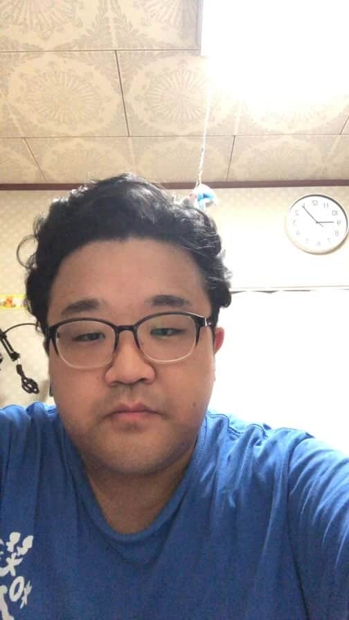 伊東先生のインスタグラム：「2021/10/15のアンパンマンが神回だったのでどうしても誰かに聞いて欲しくて初1人インスタライブしてみました。  #アンパンマン #ばいきんまん #チェロヒキーさん #ベンチさん」