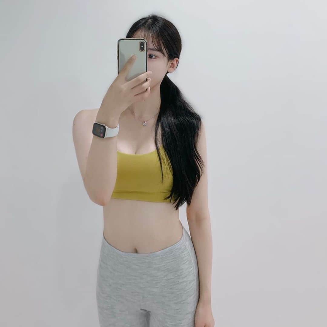 BodyON Koreaさんのインスタグラム写真 - (BodyON KoreaInstagram)「🔥생각과 삶이 멋진 #운동 피플들을 바디온코리아는 응원합니다! | | wow @thinkerbell_sir 👍😎💕 | | 🍀자신 or 주변 지인 중에 짐패션 핫피플 계시면 DM 보내주세요📩 | | #필라네스강사 #diet #trainer #필라테스 #fit #girl #selfie #model #abs #운동복 #셀피 #일상 #거울샷#instagood #브라탑 #healthy #눈바디 #fitness #얼짱 #몸짱 #body #몸스타그램 #바디스타그램 #모델#국내여행 #다이어터 #헬스 #여행에미치다 #pilates」10月17日 12時03分 - bodyonkorea