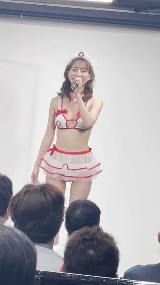 堀尾実咲のインスタグラム：「イベントの様子☺️💓  #みさめろdvd #みさめろにメロメロ #癒してアゲちゃう #癒してアゲちゃうおふしょっと」